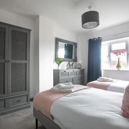Ludlow Drive 3 Bed Contractor Family Town House In Melton Mowbray Exterior foto